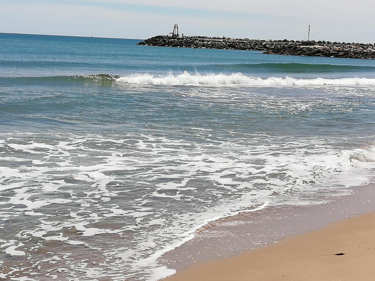 Saint-Pierre-la-Mer  Superbe Appartement Avec Vue Sur Mer Et Port, Parking Prive מראה חיצוני תמונה
